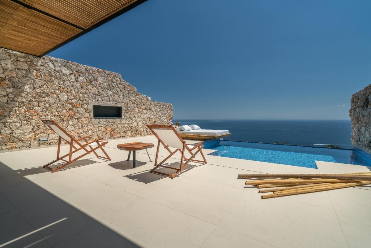 Emerald Villas & Suites - The Finest Hotels Of The World