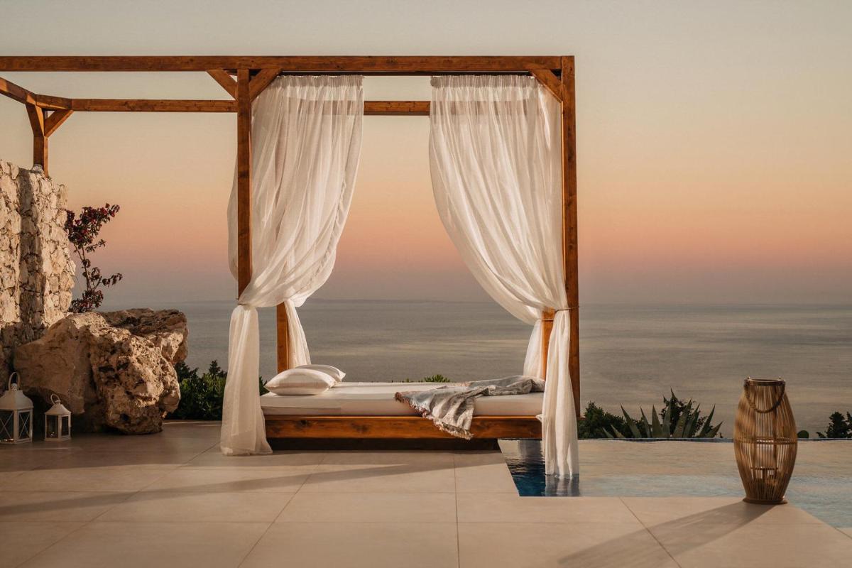 Emerald Villas & Suites - The Finest Hotels Of The World