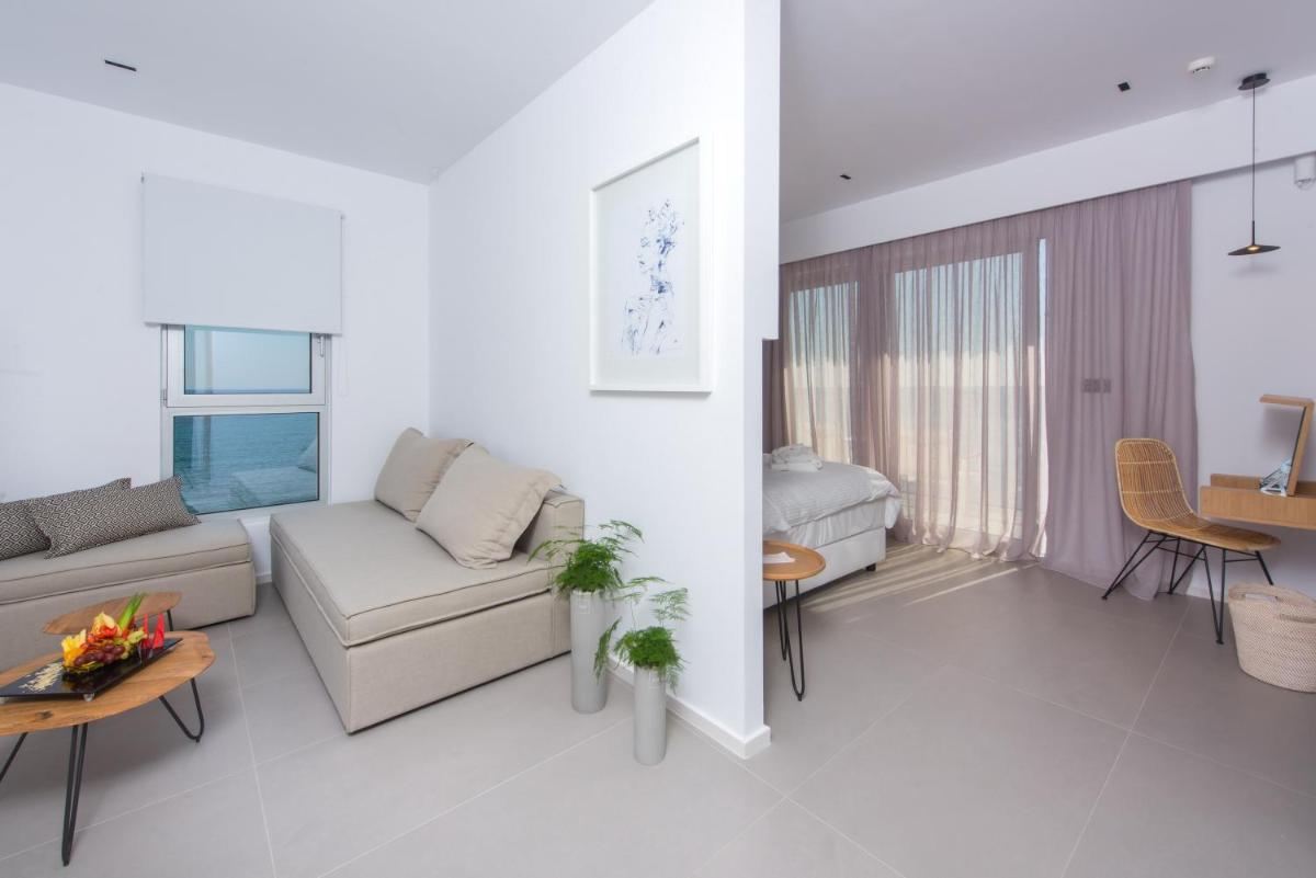 Enorme Ammos Beach - Adults Only