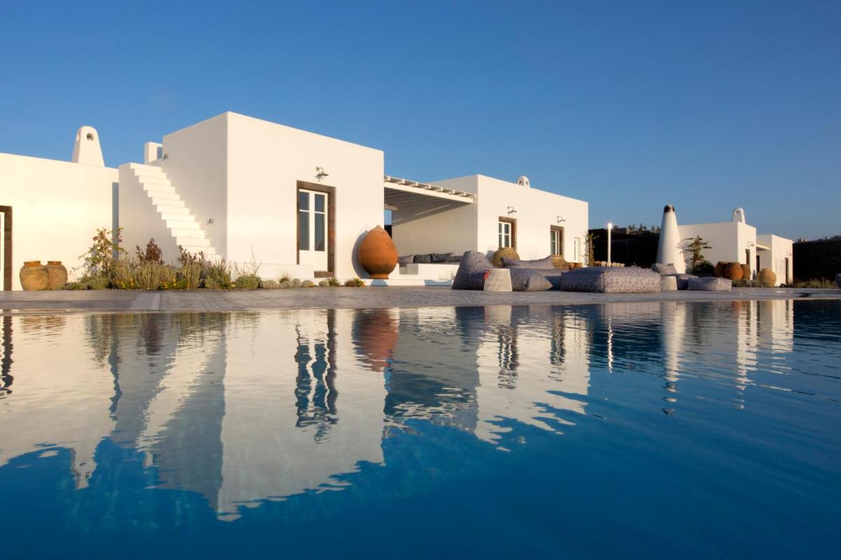 Erosantorini Luxury Private Estate & Suites