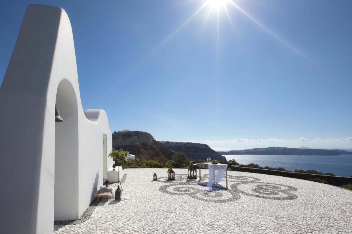 Erosantorini Luxury Private Estate & Suites