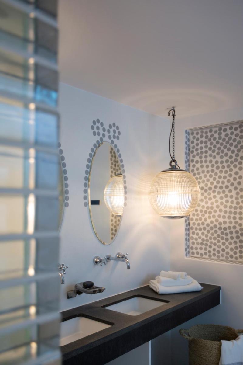 Erosantorini Luxury Private Estate & Suites
