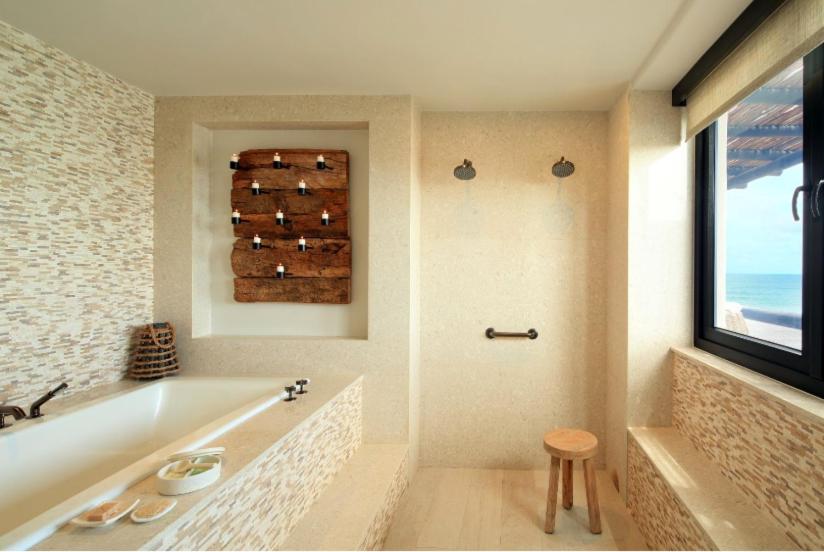 Esperanza, Auberge Collection