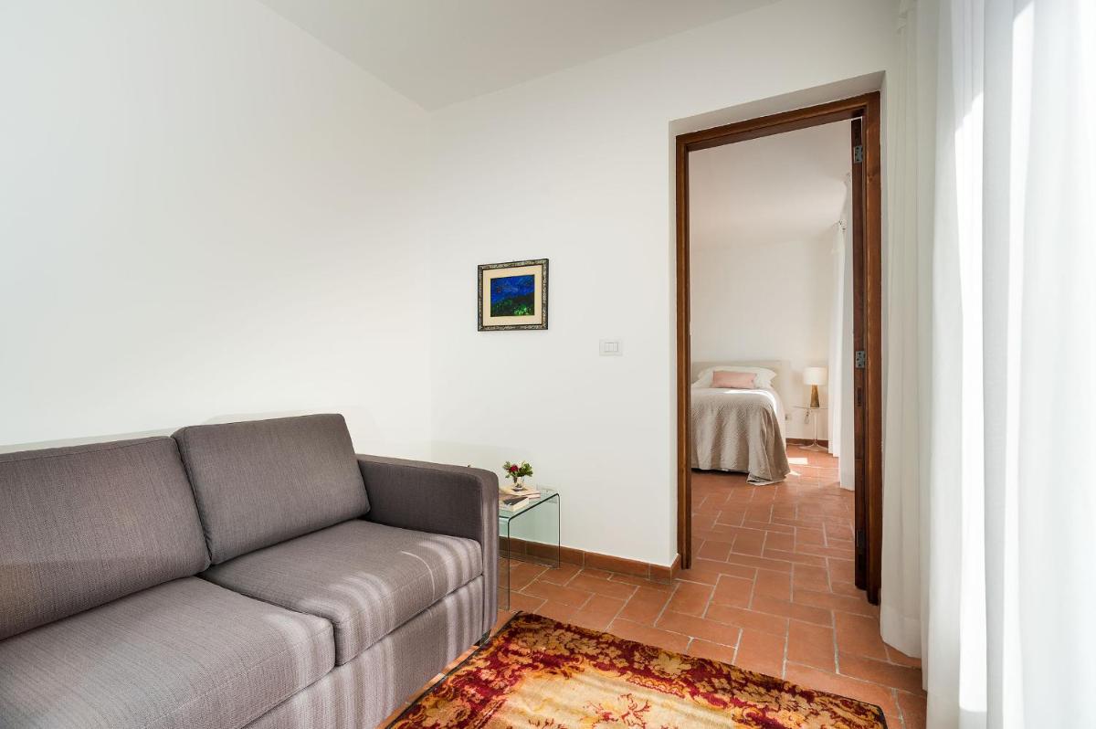 Etna Retreat