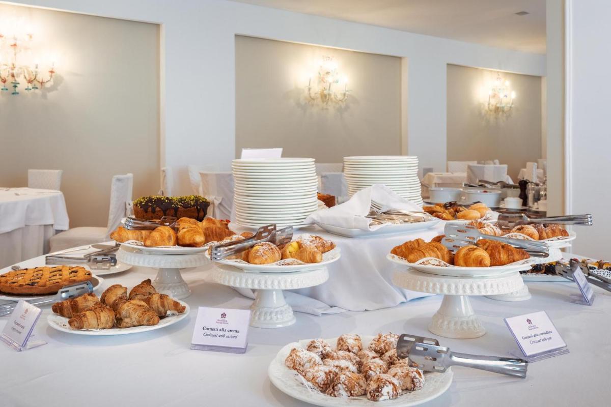 Excelsior Palace Hotel