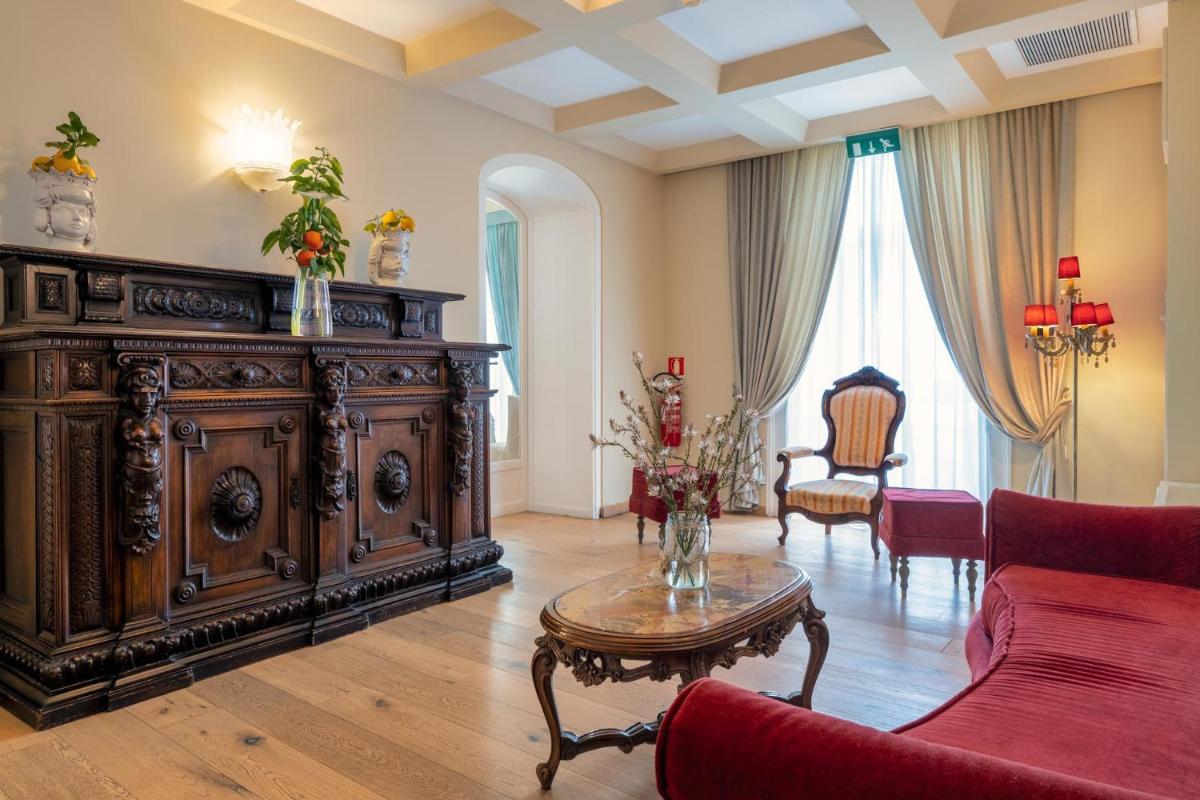 Excelsior Palace Hotel