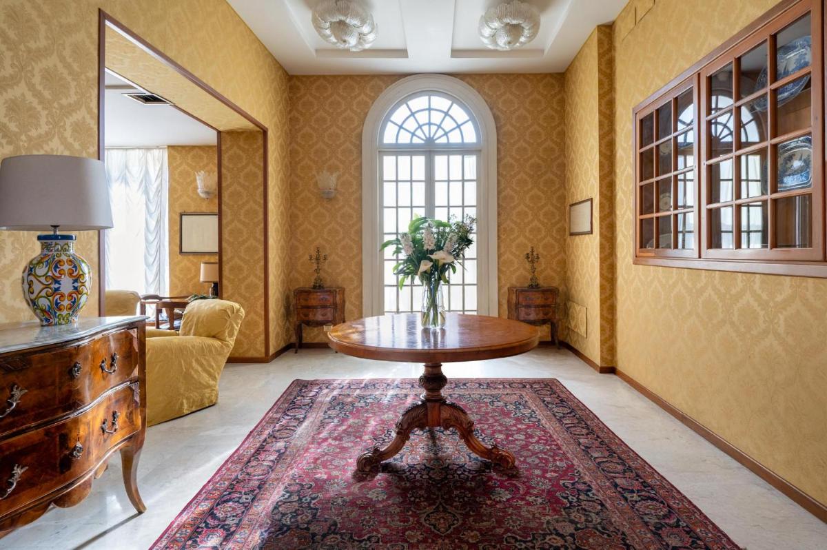 Excelsior Palace Hotel