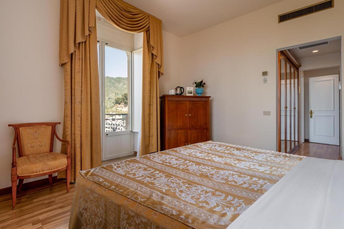 Excelsior Palace Hotel