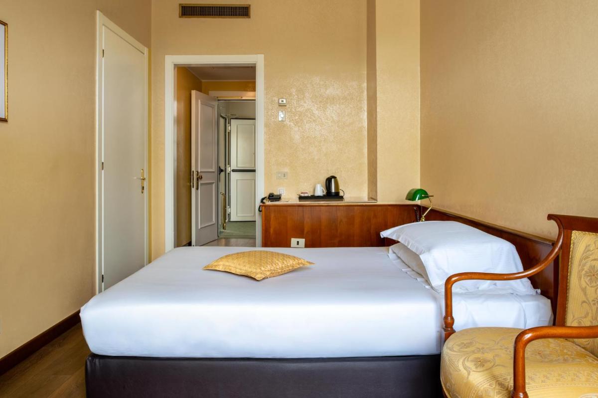 Excelsior Palace Hotel