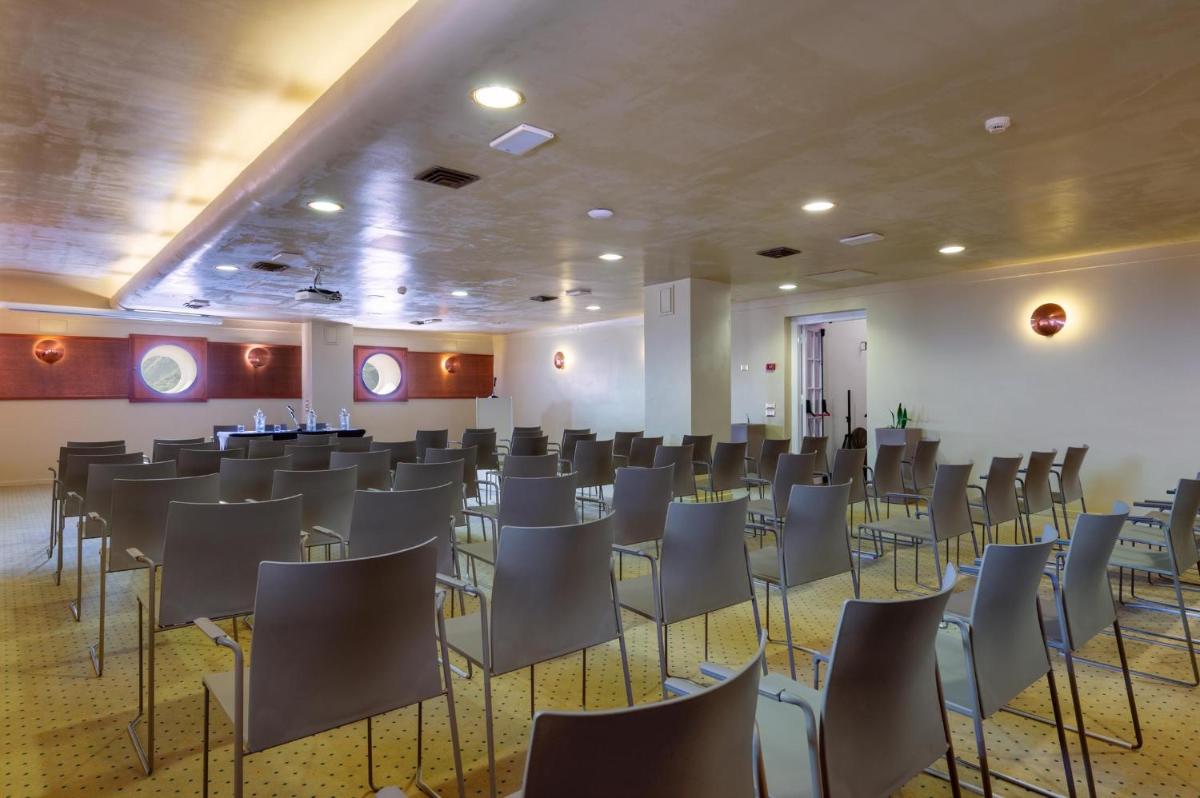 Excelsior Palace Hotel