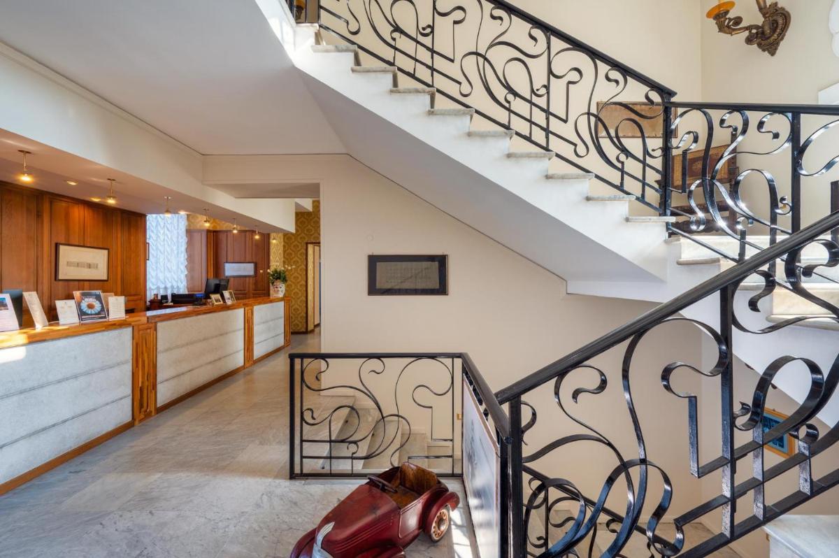 Excelsior Palace Hotel