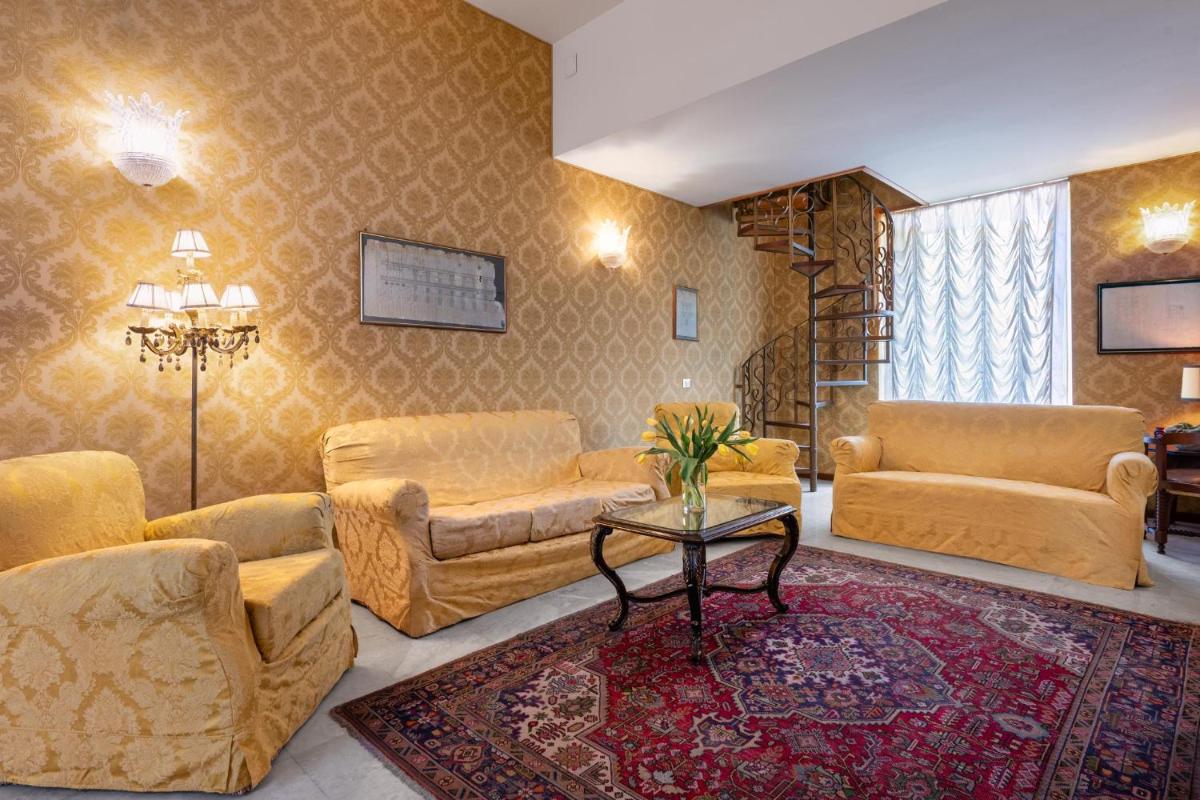 Excelsior Palace Hotel