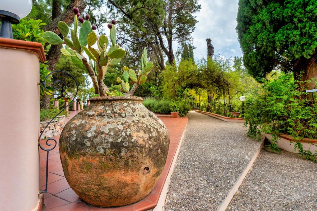 Excelsior Palace Hotel