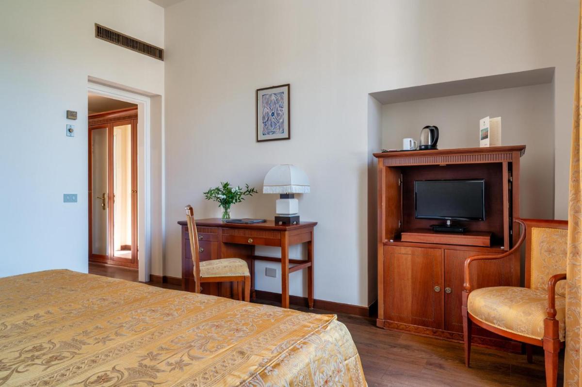 Excelsior Palace Hotel