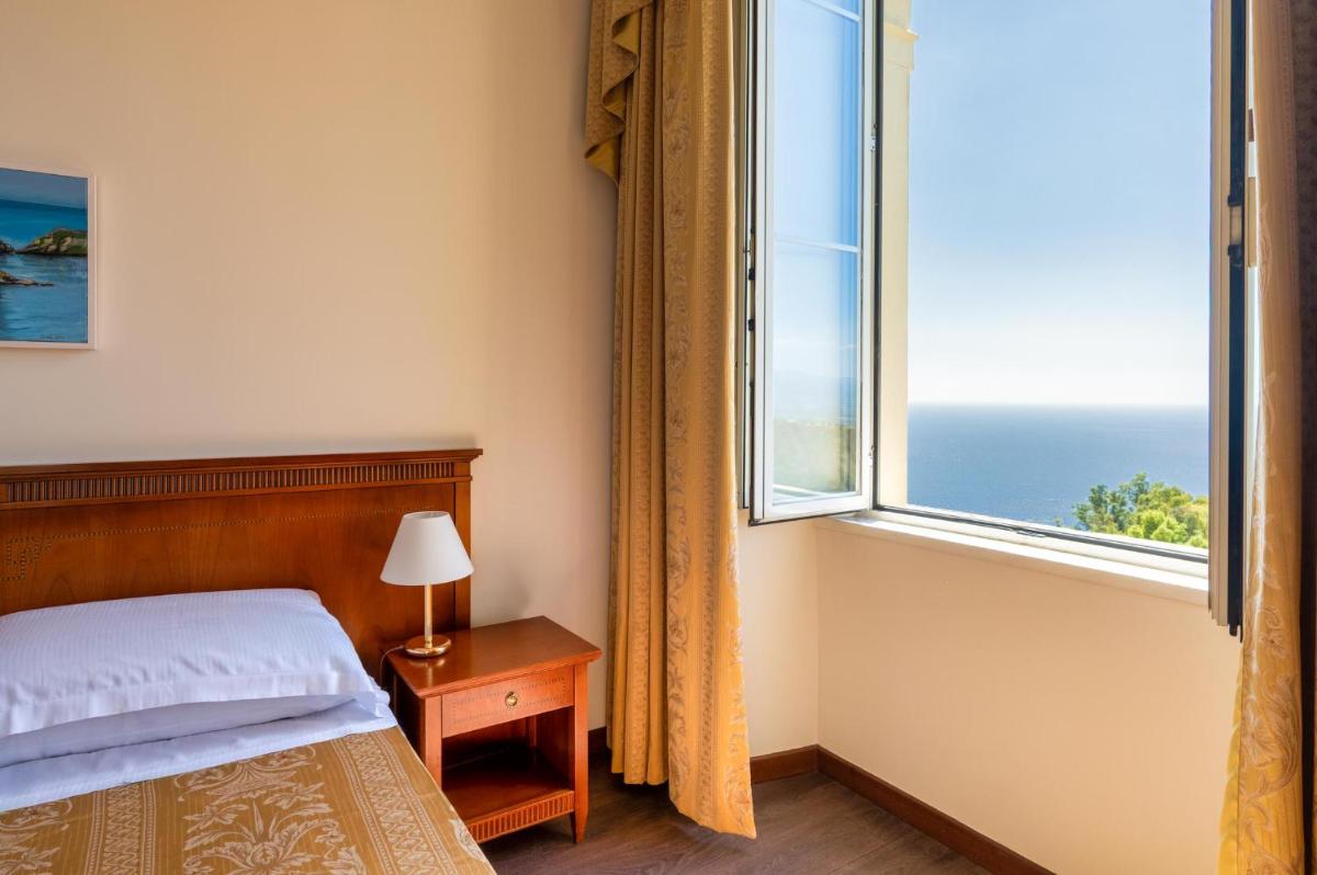 Excelsior Palace Hotel