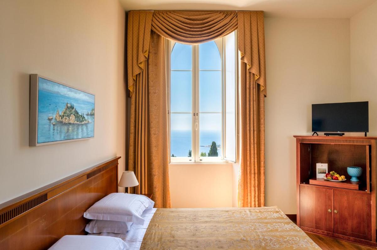 Excelsior Palace Hotel