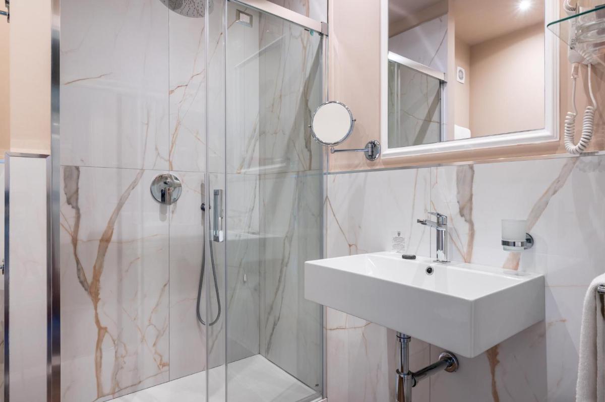 Excelsior Palace Hotel