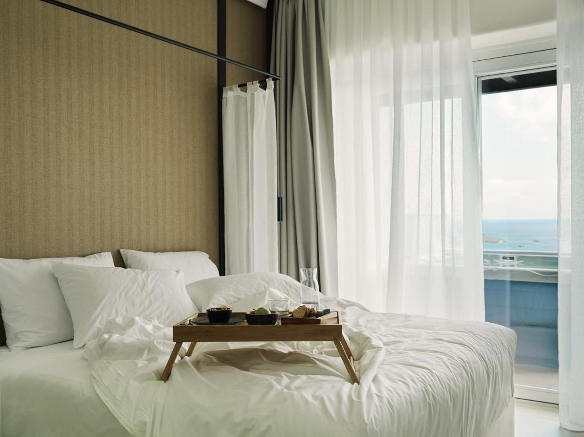 Ezio Bo Luxury Living