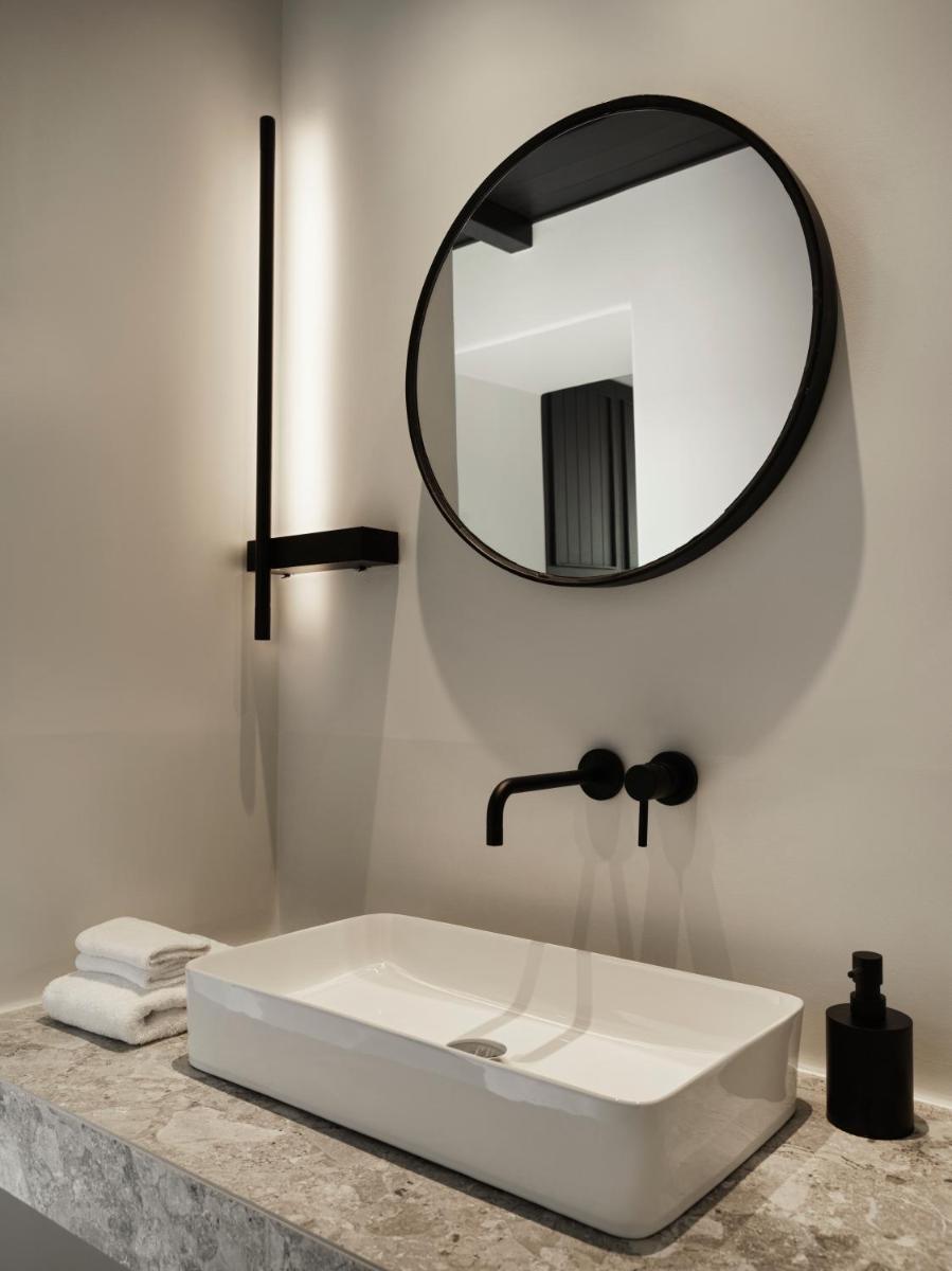 Ezio Bo Luxury Living