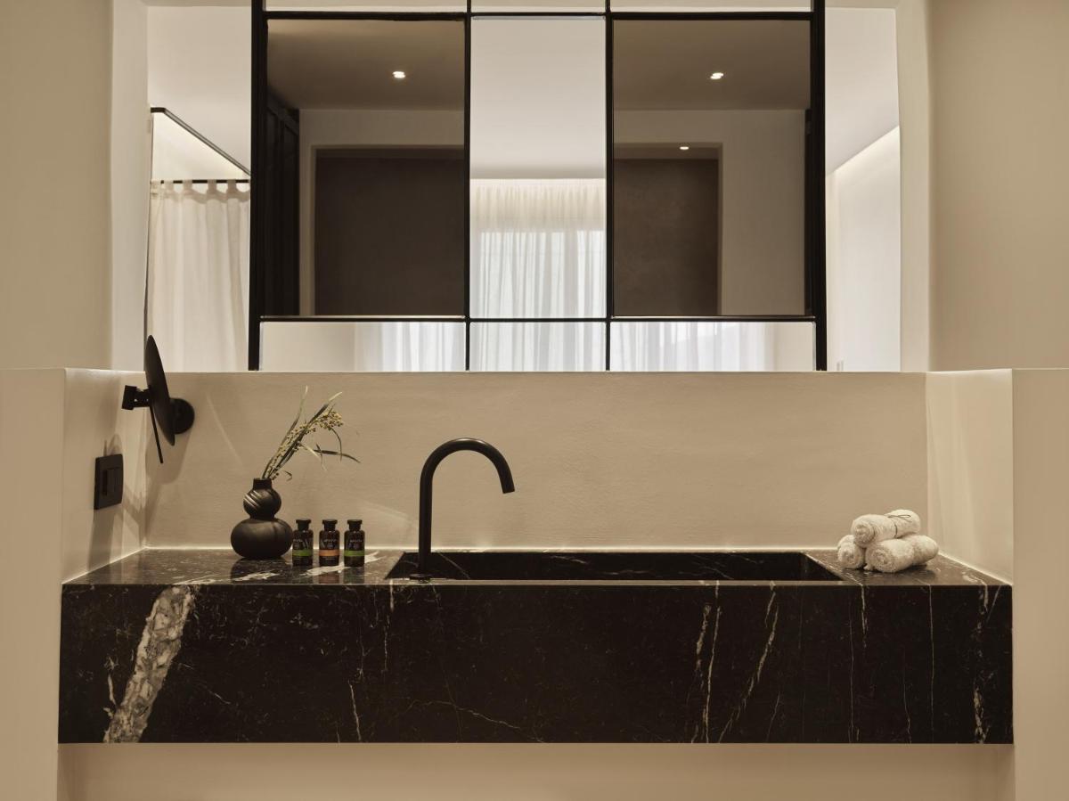 Ezio Bo Luxury Living
