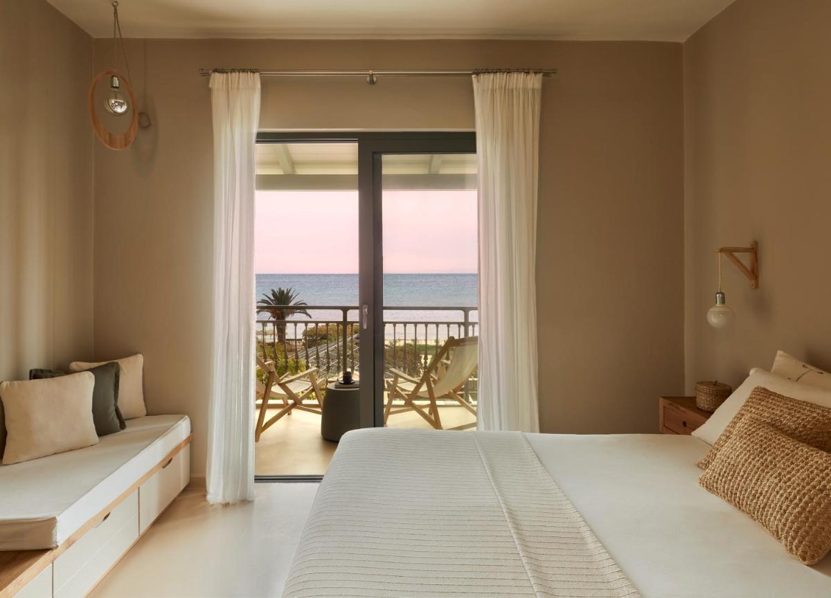 F ZEEN Kefalonia
