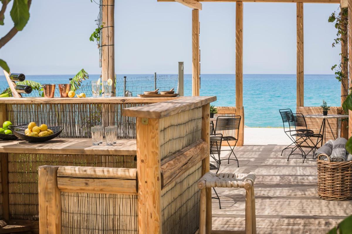 F ZEEN Kefalonia