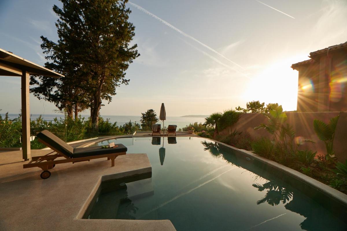 F ZEEN Kefalonia