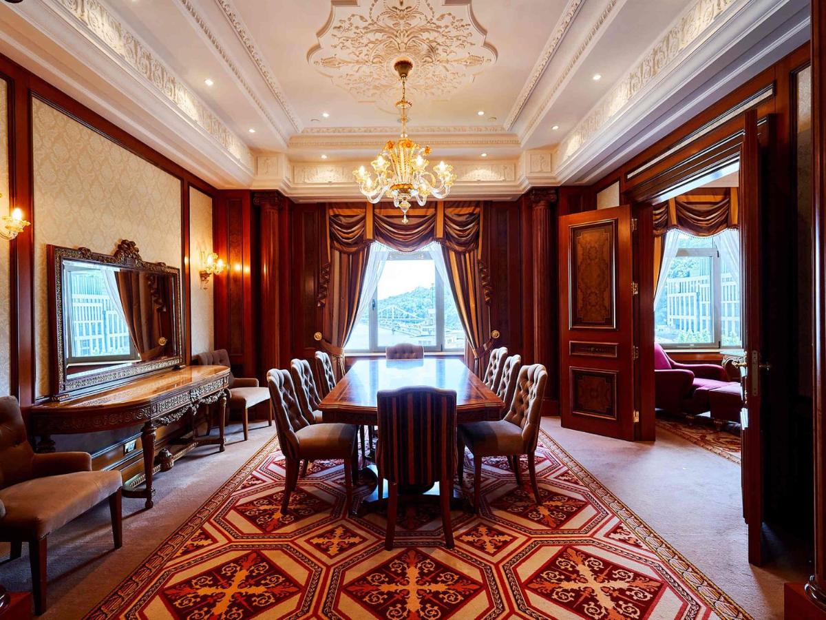 Fairmont Grand Hotel Kyiv