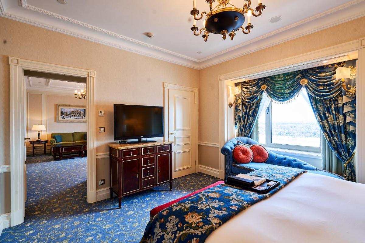 Fairmont Grand Hotel Kyiv