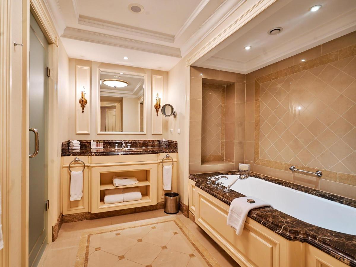 Fairmont Grand Hotel Kyiv