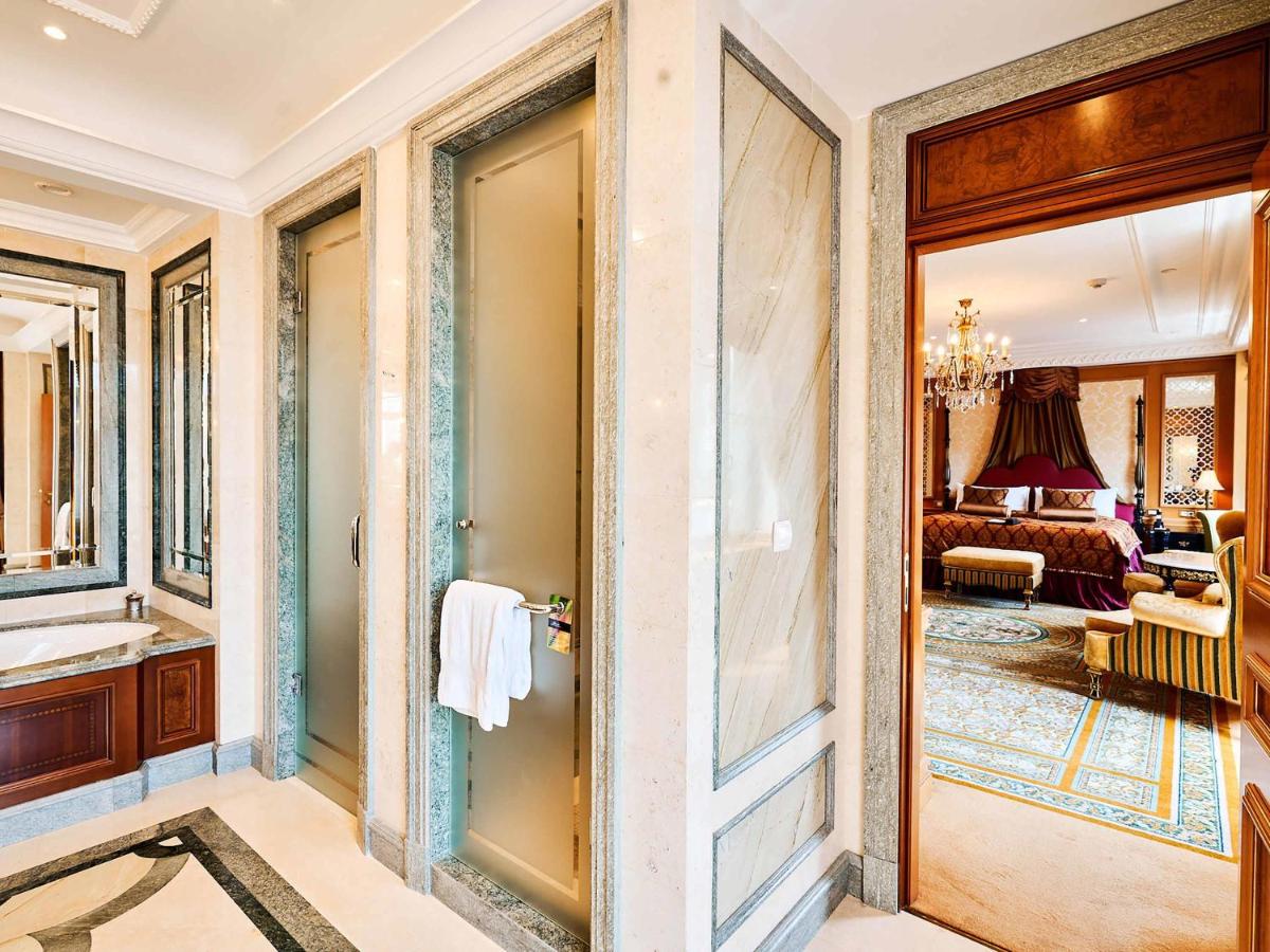 Fairmont Grand Hotel Kyiv