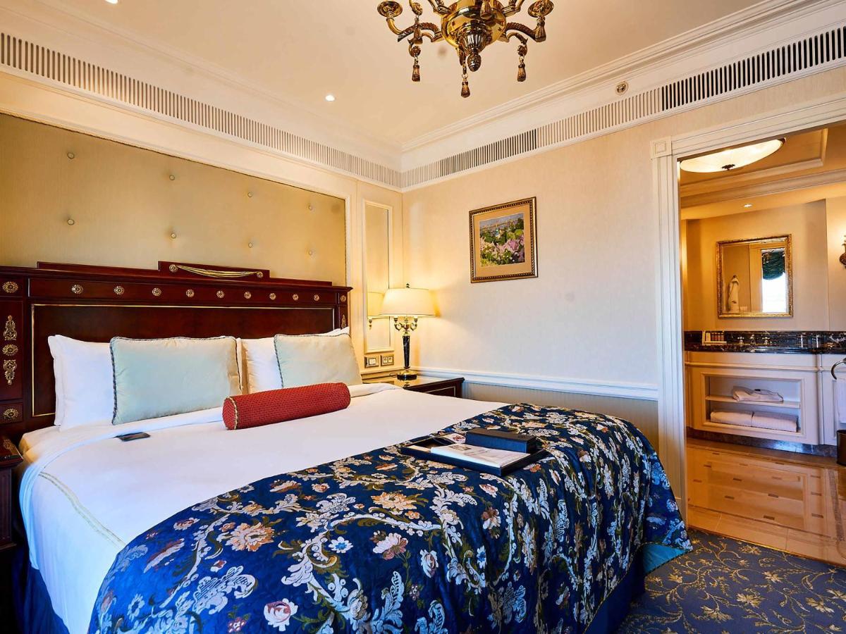 Fairmont Grand Hotel Kyiv