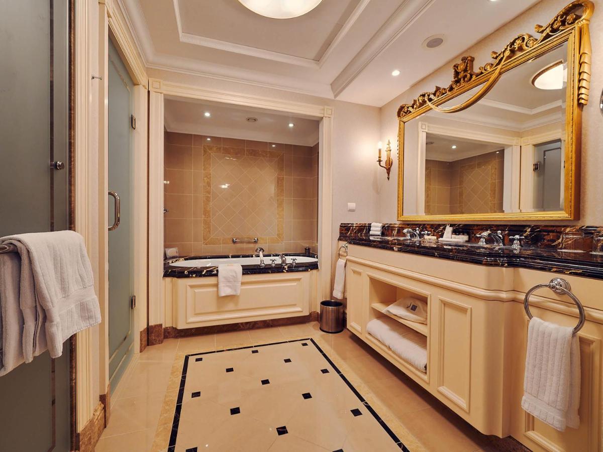 Fairmont Grand Hotel Kyiv