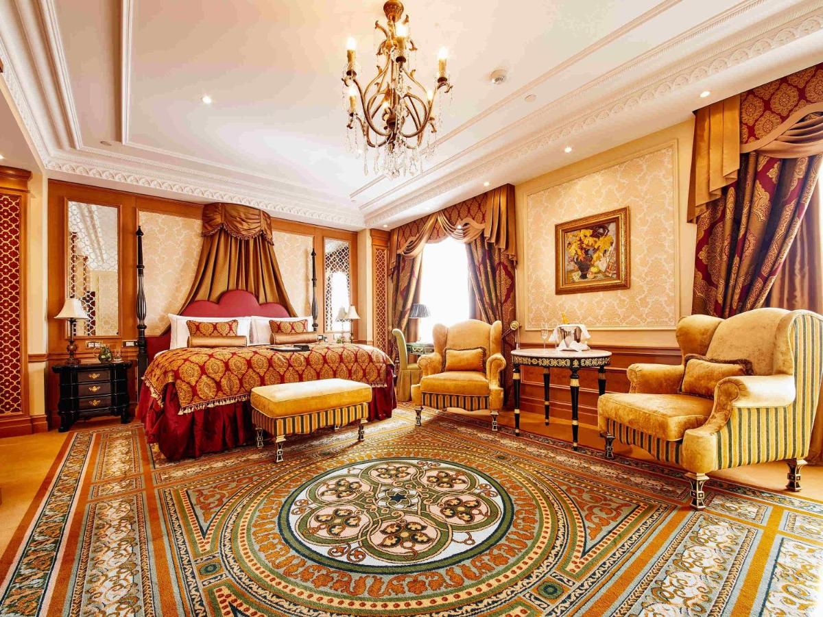 Fairmont Grand Hotel Kyiv