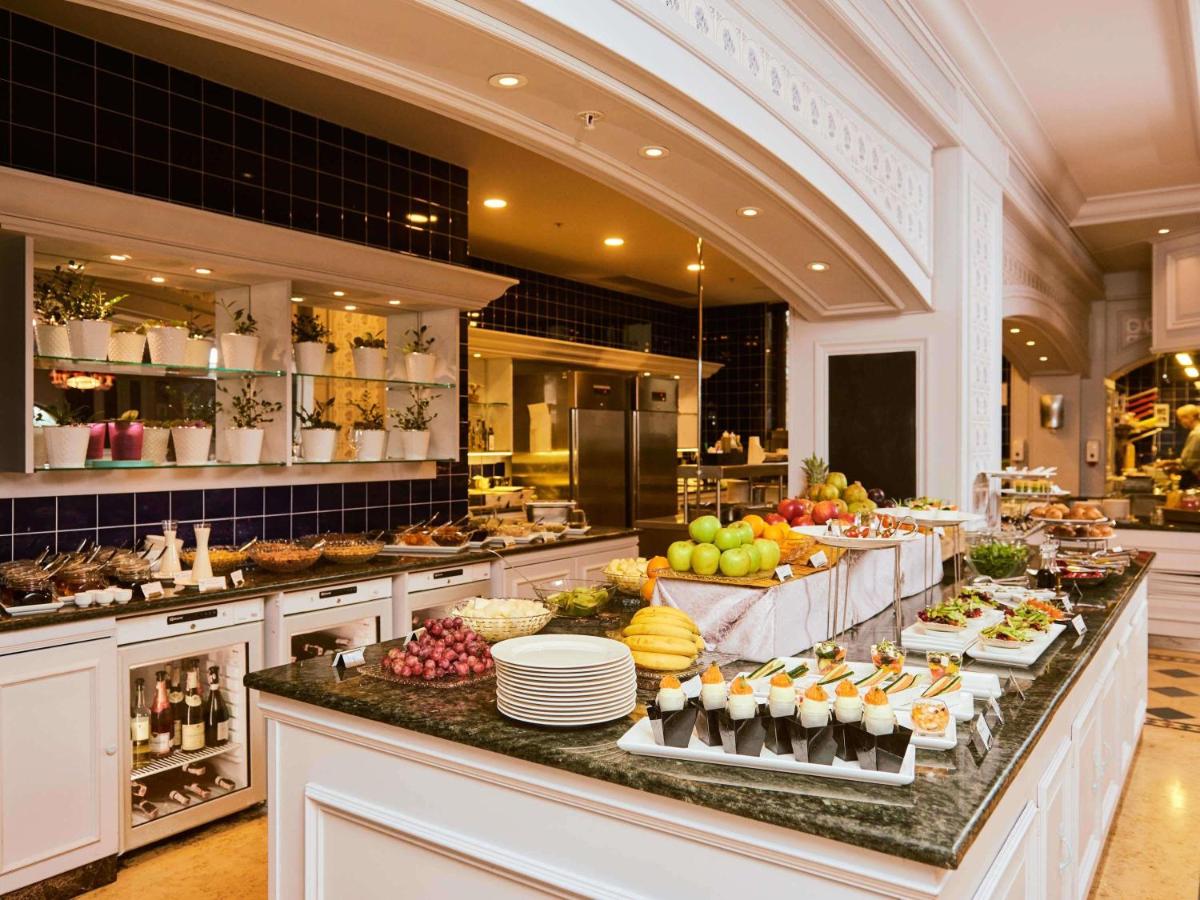 Fairmont Grand Hotel Kyiv