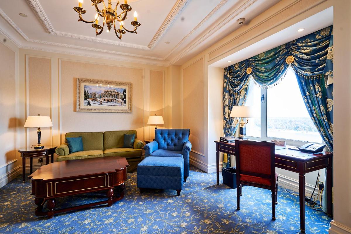 Fairmont Grand Hotel Kyiv