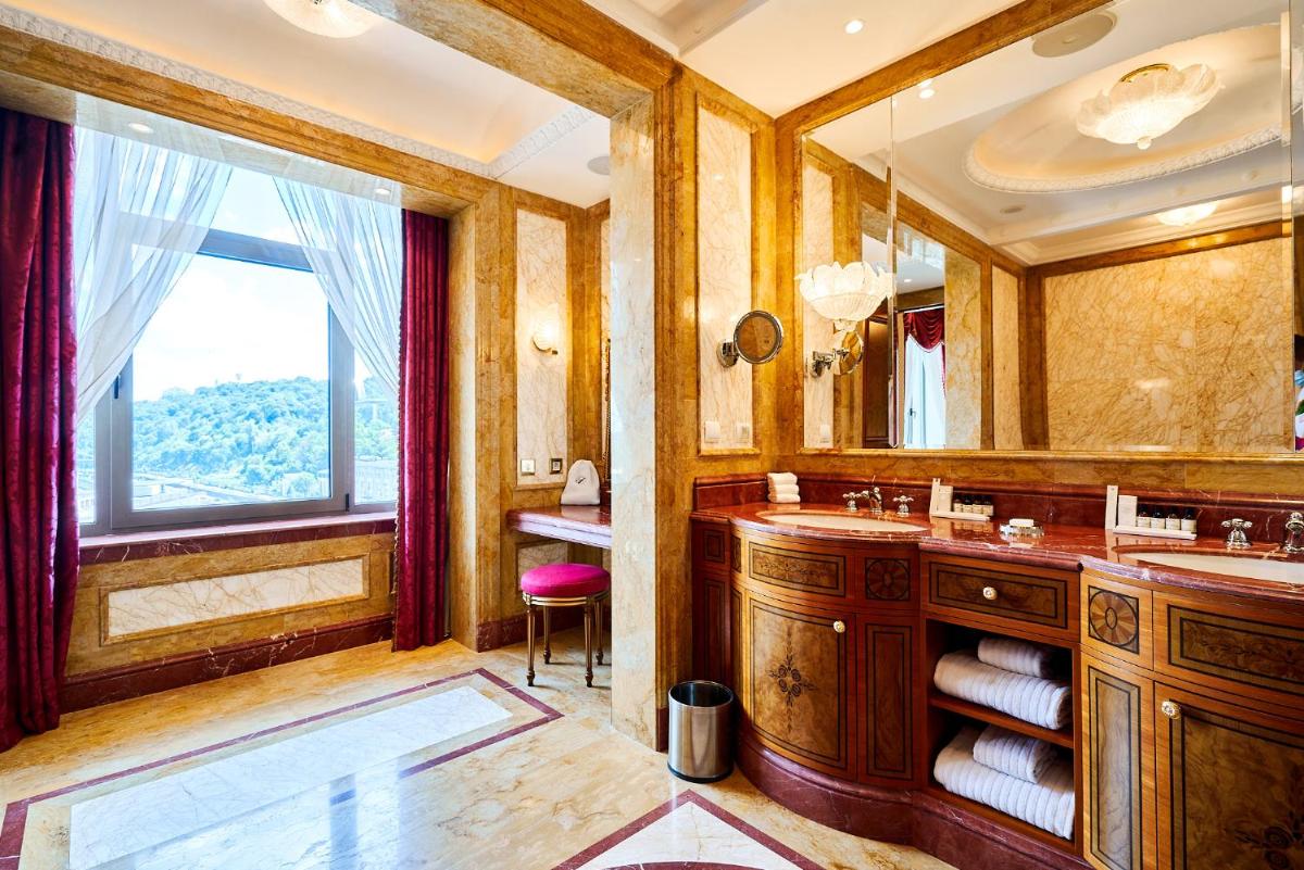 Fairmont Grand Hotel Kyiv