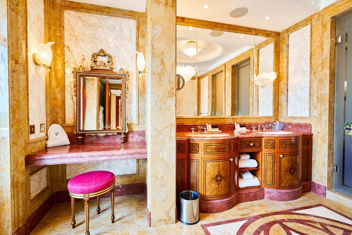 Fairmont Grand Hotel Kyiv