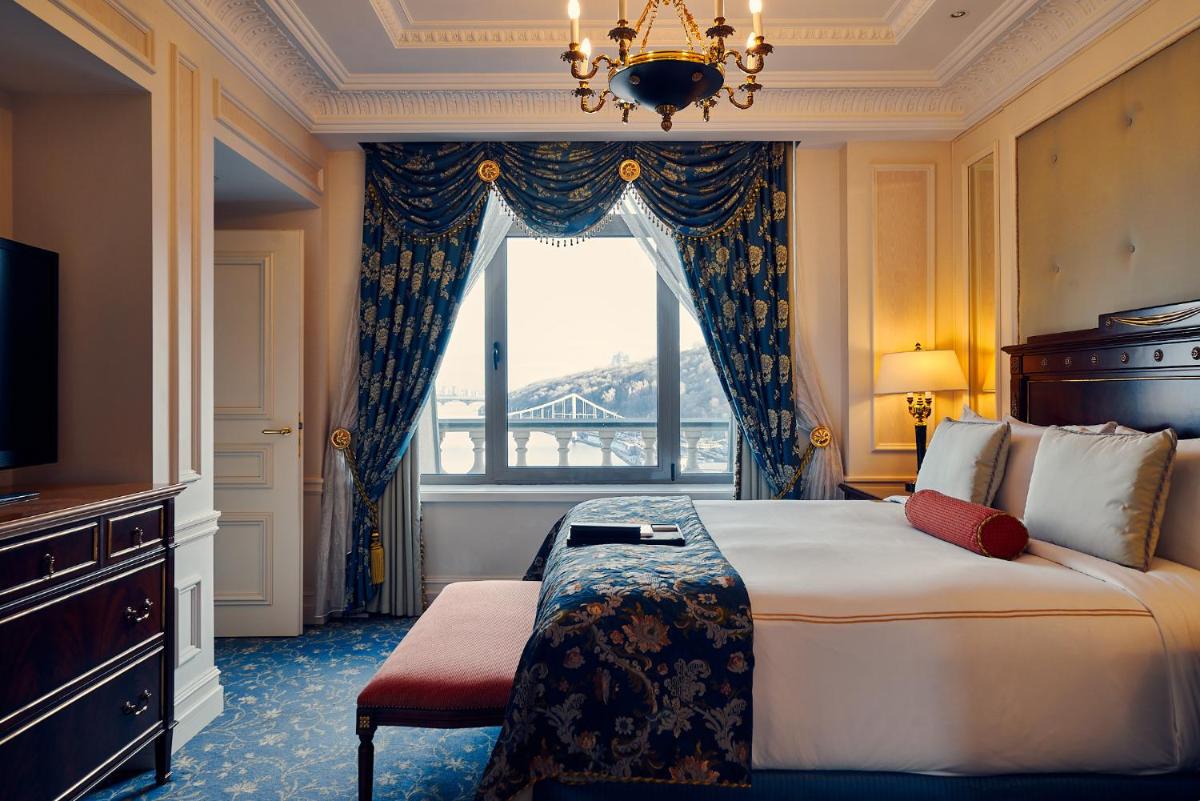 Fairmont Grand Hotel Kyiv
