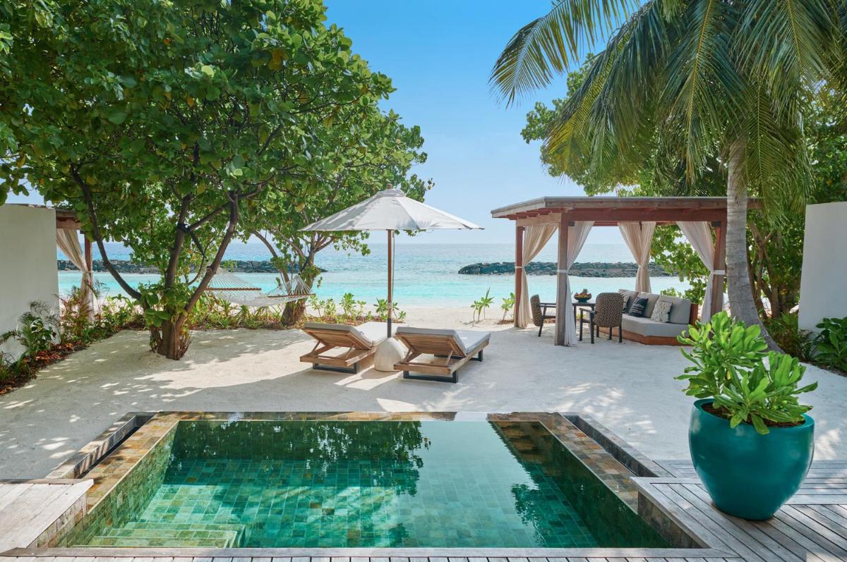 Sirru Fen Fushi Private Lagoon Resort Maldives