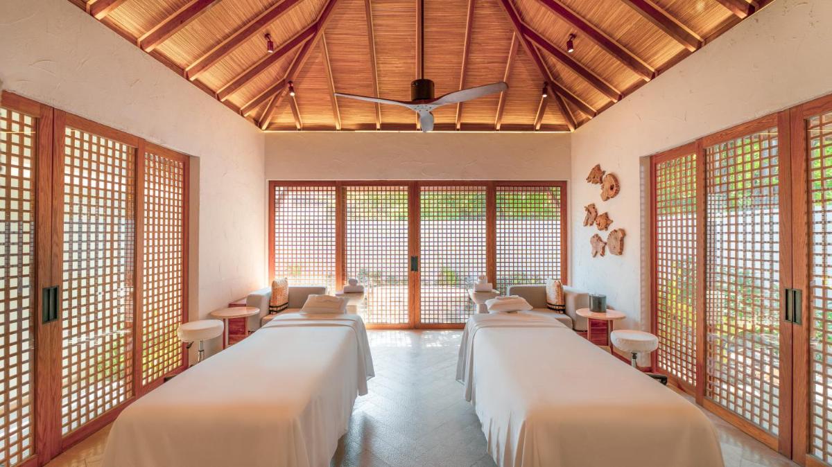 Sirru Fen Fushi Private Lagoon Resort Maldives