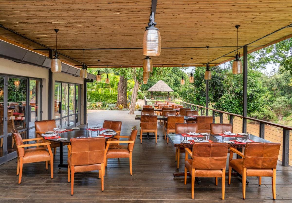 Fairmont Mara Safari Club