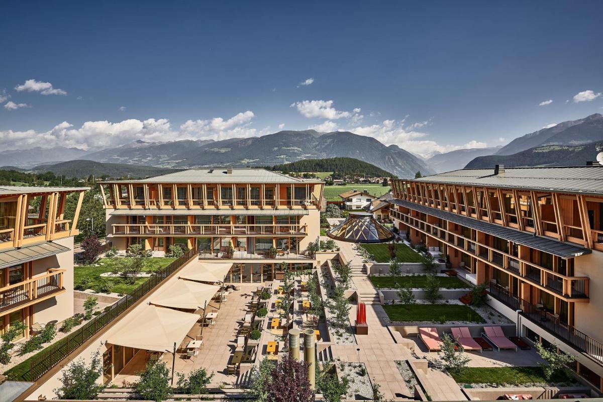 Falkensteiner Hotel Kronplatz - The Leading Hotels of the World