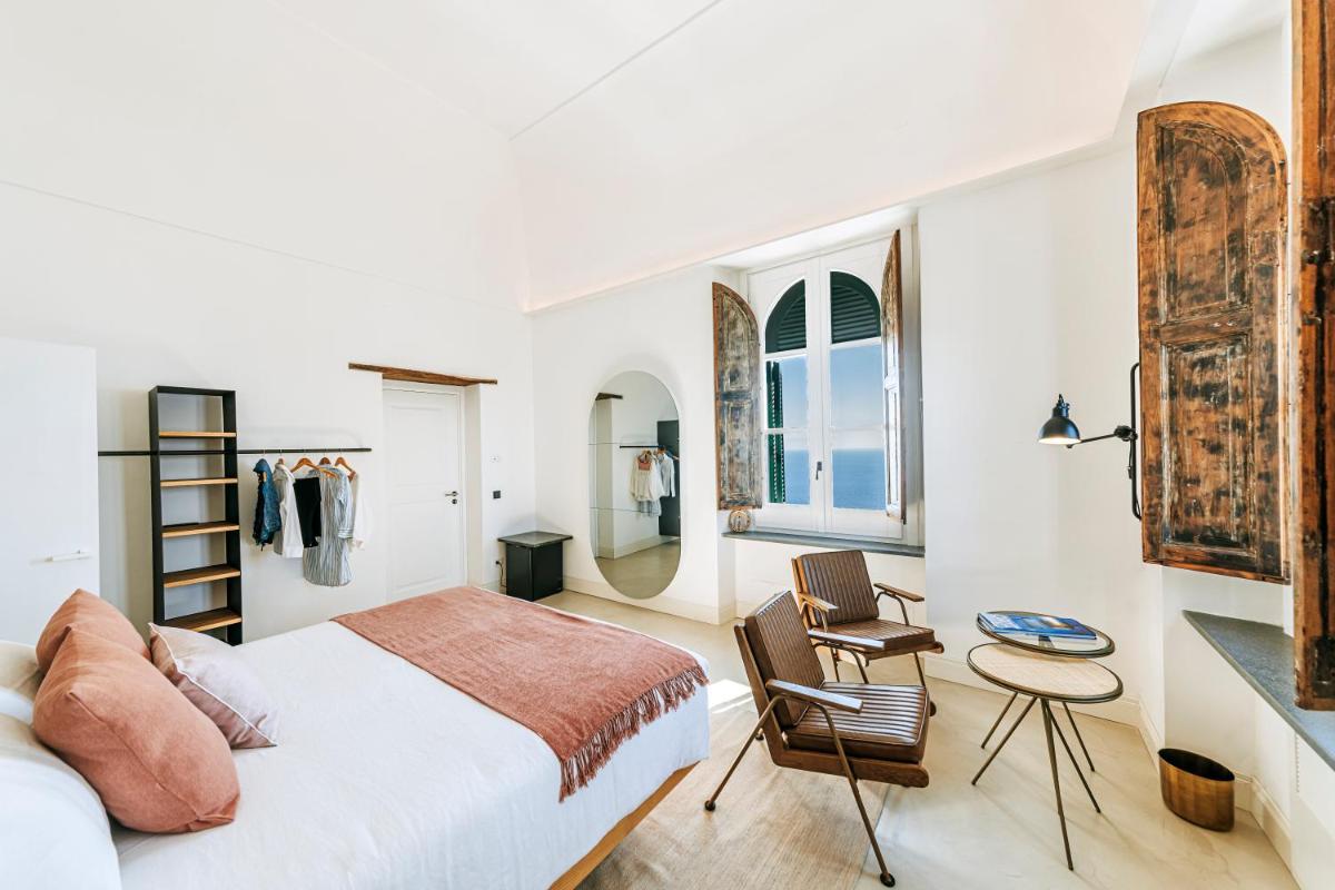 Faro Punta Imperatore