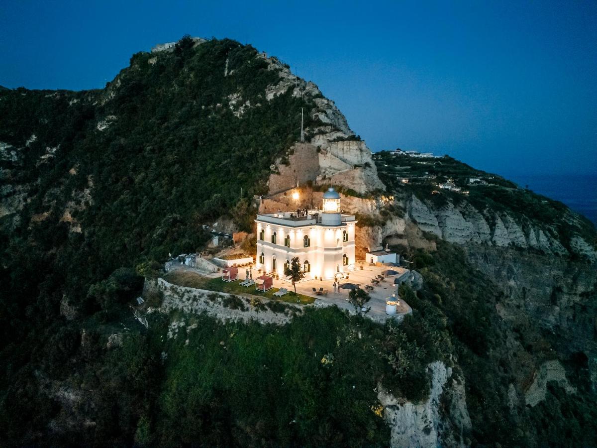 Faro Punta Imperatore