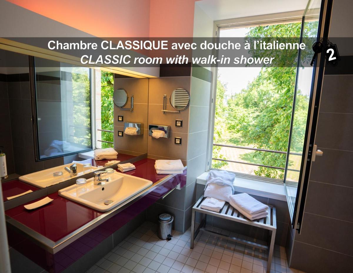 HÔTEL LA FERME DE BOURRAN - RODEZ - parking privé avec bornes pour voitures électriques