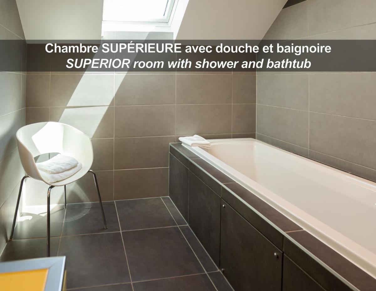 HÔTEL LA FERME DE BOURRAN - RODEZ - parking privé avec bornes pour voitures électriques