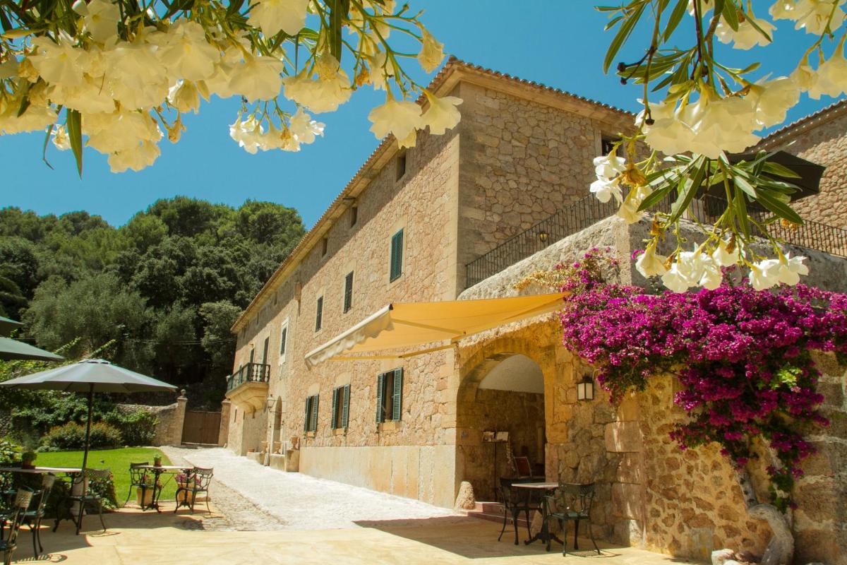 Finca Son Brondo Apartments