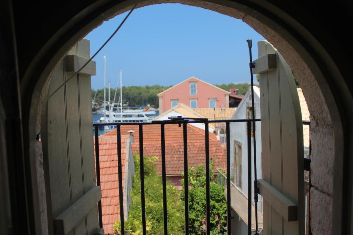 Fiscardonna Luxury Suites