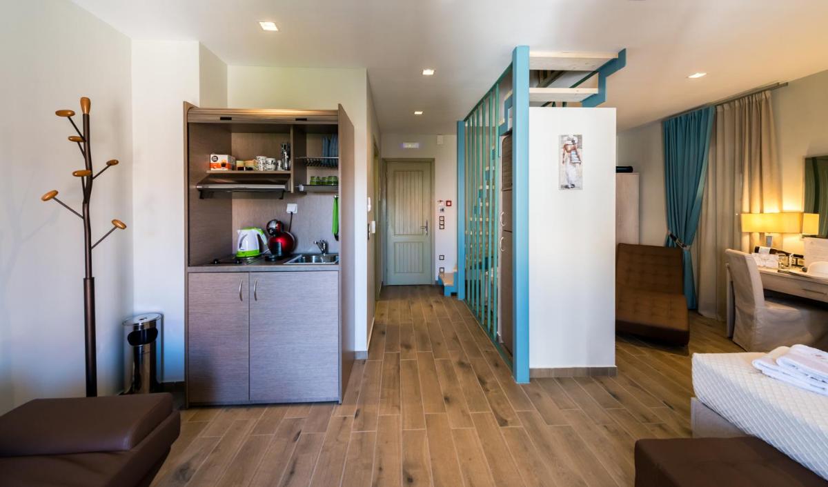 Fiscardonna Luxury Suites